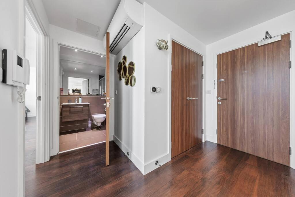 Beautiful Living Sleep 7 In London Bp34 Appartamento Esterno foto