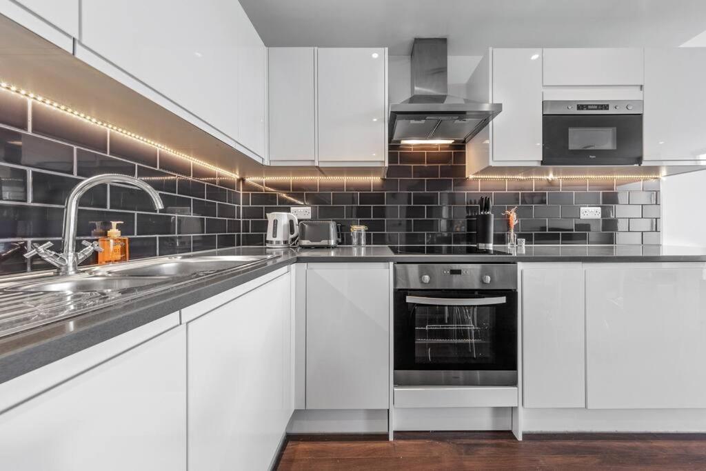 Beautiful Living Sleep 7 In London Bp34 Appartamento Esterno foto
